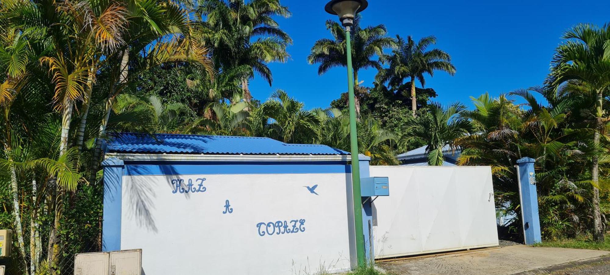 Gite Kaz A Topaze, Piscine, Jardin Tropical Sainte-Rose Zewnętrze zdjęcie