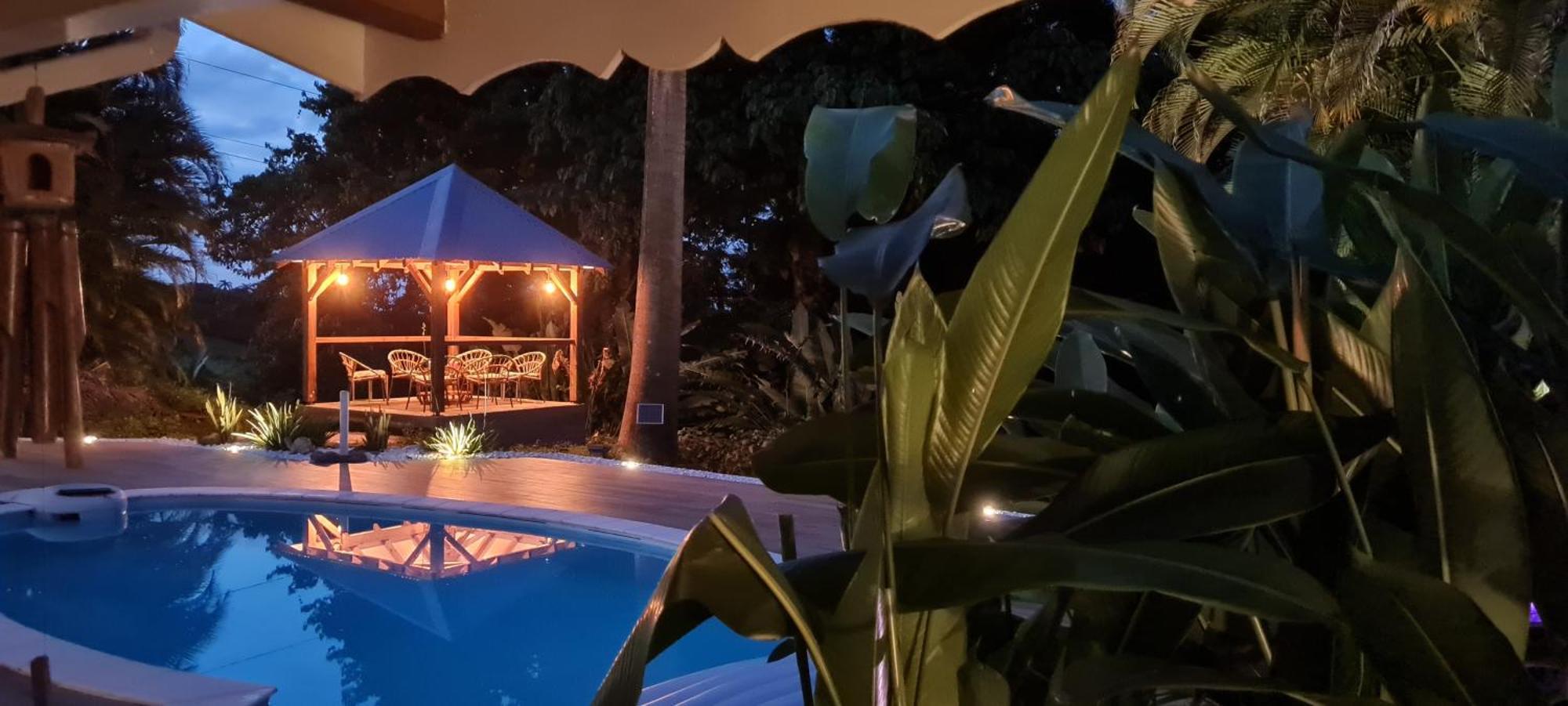 Gite Kaz A Topaze, Piscine, Jardin Tropical Sainte-Rose Zewnętrze zdjęcie